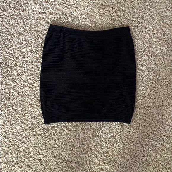 Idea Piu Black pencil skirt - Picture 1 of 3